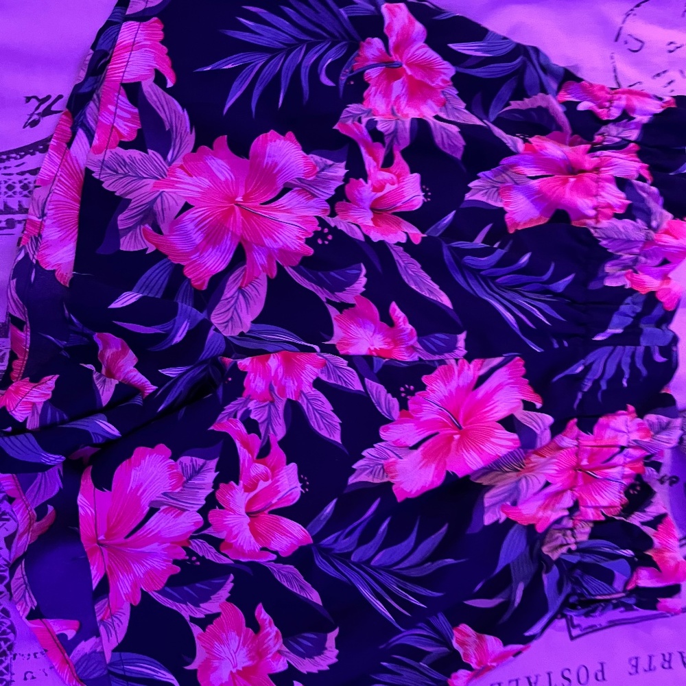 Baggy patterned shorts